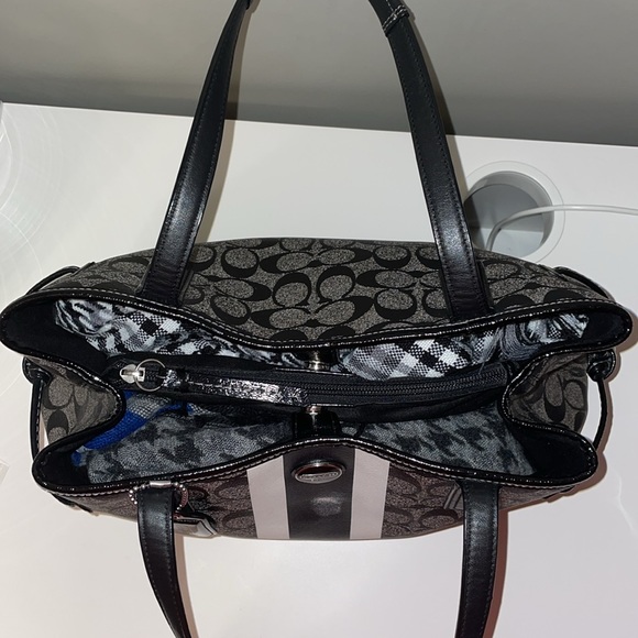 Coach Shoulder Bag - Picture 9 of 13